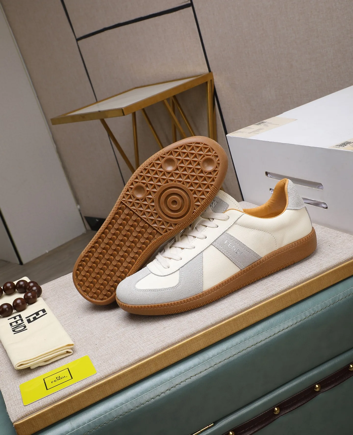 Men's shoes 💰420🕷🕷[FENDI] Fendi fashionable casual men's shoes 🇨🇳Original official website 1:1 model opening, new models are available first 💯Not high-profile but avant-garde, simple About low-key and fashionable, super versatile style 🌿 Made of original cowhide ➕ Pigskin lining 🎋 The version is comfortable on the feet, so rigorous for any small place, and the workmanship is first-class 🍍38-44 Large quantities in stock